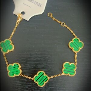 Green and Gold Quatrefoil Charm Bracelet